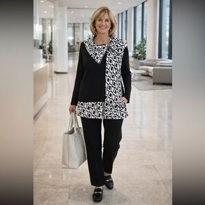 Creation NWT tunic size S.